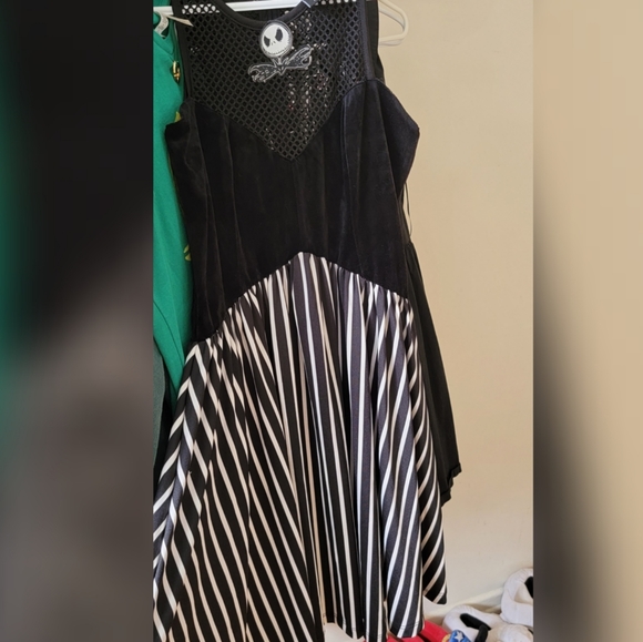 COPY - Jack Skellington dress. Small - Picture 4 of 5